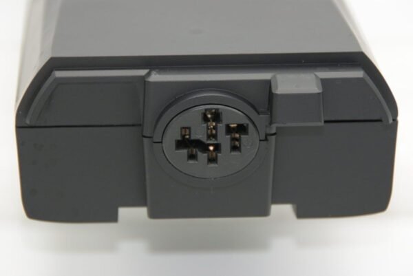 ebv-bosch-gepaecktraeger-akku-active-performance-ebike-ladeanschluss_3840x2160